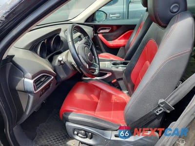 Zdjęcie 7 z 14 samochodu: 2017 JAGUAR F-PACE R - SPORT VIN:SADCL2BV5HA882981 - miniatura