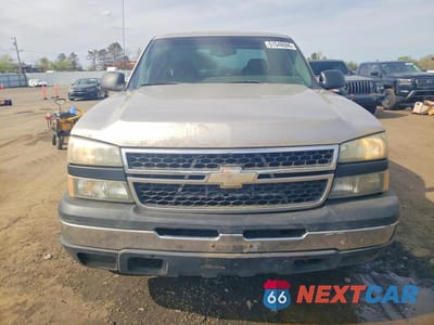 Piąte zdjęcie samochodu w środku: 2007 CHEVROLET SILVERADO K1500 CLASSIC VIN:2GCEK19B171121161 - miniatura