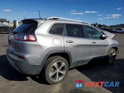 Trzecie zdjęcie samochodu z tyłu: 2020 JEEP CHEROKEE LIMITED VIN:1C4PJLDB6LD503117 - miniatura