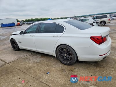 Drugie zdjęcie samochodu z przodu: 2013 BMW 5 SERIES 550I RWD VIN:WBAYE8C57DDE22260 - miniatura