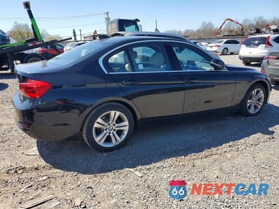 Trzecie zdjęcie samochodu z tyłu: 2017 BMW 330 XI VIN:WBA8D9G5XHNU61229 - miniatura