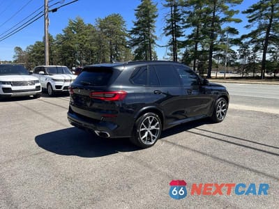 Czwarte zdjęcie samochodu z boku: 2019 BMW X5 XDRIVE50I VIN:5UXJU2C55KLB15420 - miniatura