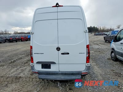 Zdjęcie 6 z 13 samochodu: 2021 MERCEDES BENZ SPRINTER 2500 UTILITY / SERVICE VAN VIN:W1Y4EBHY3MT067636 - miniatura
