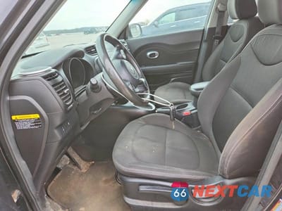 Zdjęcie 7 z 12 samochodu: 2016 KIA SOUL BASE VIN:KNDJN2A24G7349763 - miniatura