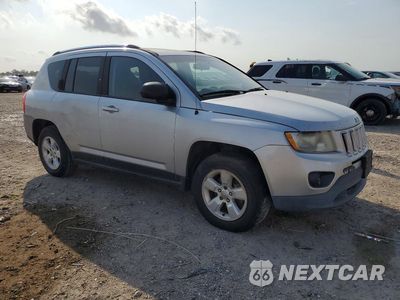 Czwarte zdjęcie samochodu z boku: 2013 JEEP COMPASS SPORT VIN:1C4NJCBAXDD272225 - miniatura