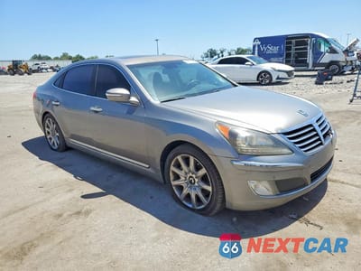 Czwarte zdjęcie samochodu z boku: 2012 HYUNDAI EQUUS VIN:KMHGH4JHXCU054448 - miniatura
