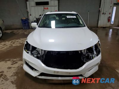 Piąte zdjęcie samochodu w środku: 2017 HONDA ACCORD TOURING VIN:1HGCR3F9XHA028552 - miniatura