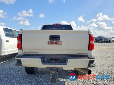 Zdjęcie 6 z 12 samochodu: 2015 GMC SIERRA K2500 DENALI VIN:1GT120E87FF152229 - miniatura