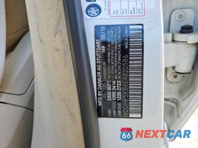 Zdjęcie 12 z 12 samochodu: 2014 MERCEDES-BENZ E 350 VIN:WDDHF5KB6EA820586 - miniatura