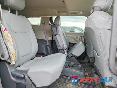 Zdjęcie 11 z 13 samochodu: 2024 TOYOTA SIENNA XLE 8-PASSENGER VIN:5TDYRKEC6RS215318 - miniatura