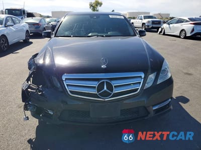 Piąte zdjęcie samochodu w środku: 2013 MERCEDES-BENZ E 350 VIN:WDDHF5KB3DA747630 - miniatura