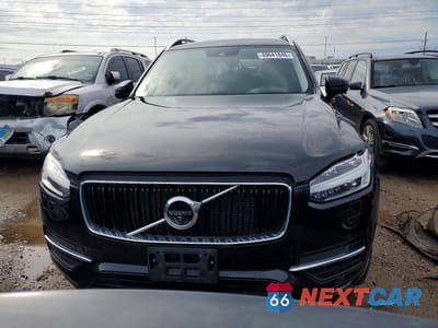 Piąte zdjęcie samochodu w środku: 2017 VOLVO XC90 T6 VIN:YV4A22PK2H1155072 - miniatura