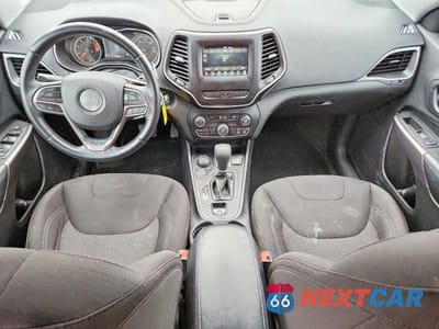 Zdjęcie 8 z 14 samochodu: 2019 JEEP CHEROKEE LATITUDE VIN:1C4PJMCB4KD213352 - miniatura