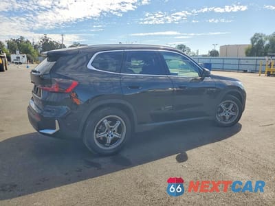 Trzecie zdjęcie samochodu z tyłu: 2023 BMW X1 XDRIVE28I VIN:WBX73EF04P5W33448 - miniatura