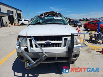 Piąte zdjęcie samochodu w środku: 2003 FORD EXPLORER SPORT TRAC VIN:1FMZU67E13UB00925 - miniatura