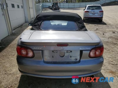 Zdjęcie 6 z 12 samochodu: 2004 MAZDA MX-5 MIATA SPEED VIN:JM1NB354440407385 - miniatura