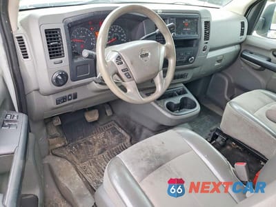 Zdjęcie 8 z 13 samochodu: 2019 NISSAN NV 2500 HD S VIN:1N6BF0LY2KN808880 - miniatura