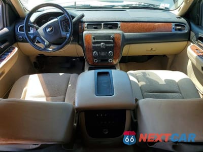 Zdjęcie 8 z 12 samochodu: 2007 CHEVROLET TAHOE K1500 VIN:1GNFK130X7J295514 - miniatura