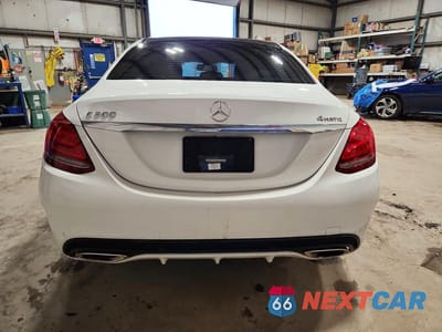Zdjęcie 6 z 13 samochodu: 2016 MERCEDES-BENZ C 300 4MATIC VIN:55SWF4KB0GU099122 - miniatura