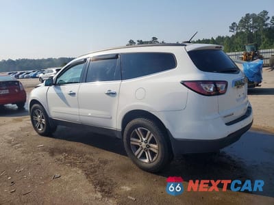 Drugie zdjęcie samochodu z przodu: 2017 CHEVROLET TRAVERSE LT VIN:1GNKRHKD6HJ164105 - miniatura