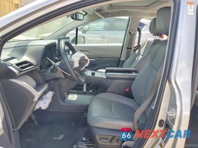 Zdjęcie 7 z 13 samochodu: 2024 TOYOTA SIENNA XLE 8-PASSENGER VIN:5TDYRKECXRS214561 - miniatura