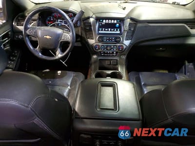 Zdjęcie 8 z 13 samochodu: 2018 CHEVROLET SUBURBAN K1500 LT VIN:1GNSKHKC8JR386647 - miniatura