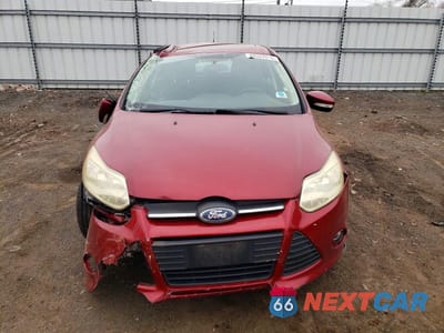 Piąte zdjęcie samochodu w środku: 2014 FORD FOCUS SE VIN:1FADP3F22EL434410 - miniatura