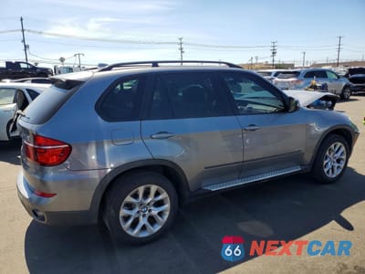 Trzecie zdjęcie samochodu z tyłu: 2012 BMW X5 XDRIVE35I VIN:5UXZV4C58CL765644 - miniatura