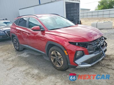 Czwarte zdjęcie samochodu z boku: 2025 HYUNDAI TUCSON SEL VIN:5NMJB3DE7SH487352 - miniatura