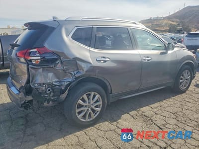 Trzecie zdjęcie samochodu z tyłu: 2018 NISSAN ROGUE SV VIN:JN8AT2MTXJW458174 - miniatura