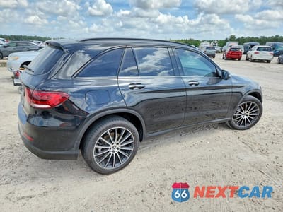Trzecie zdjęcie samochodu z tyłu: 2022 MERCEDES-BENZ GLC 300 VIN:W1N0G8DB6NG076447 - miniatura