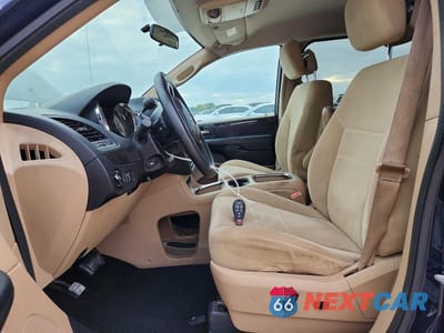 Zdjęcie 7 z 13 samochodu: 2014 DODGE GRAND CARAVAN SXT VIN:2C4RDGCGXER239887 - miniatura