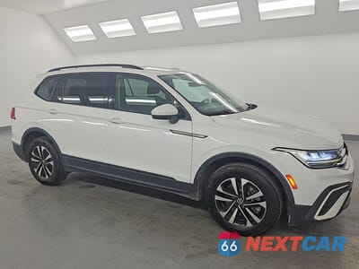 Czwarte zdjęcie samochodu z boku: 2022 VOLKSWAGEN TIGUAN S VIN:3VV1B7AX9NM011684 - miniatura