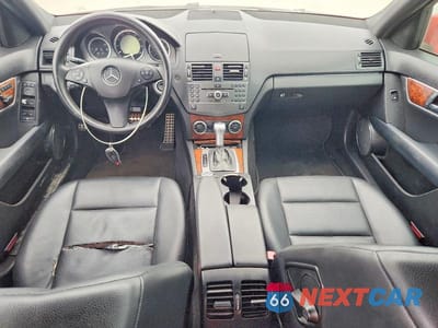 Zdjęcie 8 z 12 samochodu: 2010 MERCEDES-BENZ C 300 4MATIC VIN:WDDGF8BB5AR094647 - miniatura