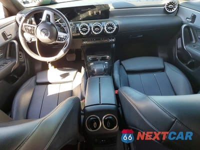 Zdjęcie 8 z 13 samochodu: 2021 MERCEDES-BENZ CLA 250 VIN:W1K5J4GB4MN163203 - miniatura