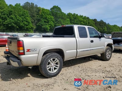 Trzecie zdjęcie samochodu z tyłu: 2004 GMC NEW SIERRA K1500 VIN:2GTEK19TX41346800 - miniatura