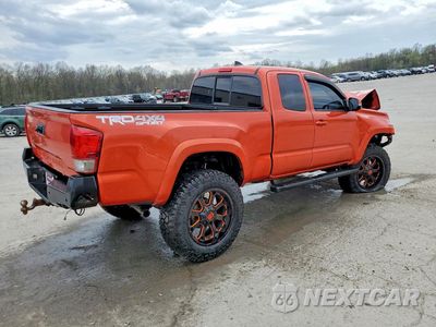 Trzecie zdjęcie samochodu z tyłu: 2016 TOYOTA TACOMA TRD SPORT VIN:5TFSZ5AN8GX032993 - miniatura