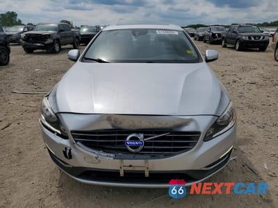 Piąte zdjęcie samochodu w środku: 2015 VOLVO S60 PREMIER VIN:YV140MFK0F2335834 - miniatura