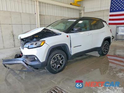 2025 JEEP COMPASS TRAILHAWK 3C4NJDDN0ST559196 - główne zdjęcie licytacji z USA - miniatura