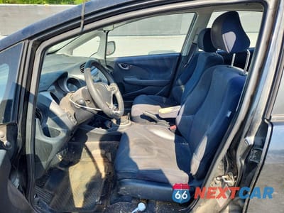 Zdjęcie 7 z 12 samochodu: 2009 HONDA FIT VIN:JHMGE874X9S025642 - miniatura