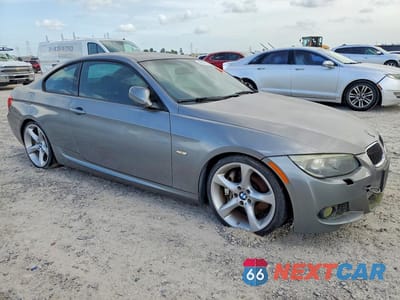 Czwarte zdjęcie samochodu z boku: 2011 BMW 335 I VIN:WBAKG7C55BE599176 - miniatura