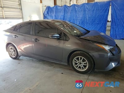 Czwarte zdjęcie samochodu z boku: 2018 TOYOTA PRIUS THREE VIN:JTDKARFUXJ3551153 - miniatura