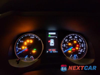 Zdjęcie 9 z 13 samochodu: 2021 TOYOTA RAV4 HYBRID XLE VIN:JTMRWRFV0MD128427 - miniatura