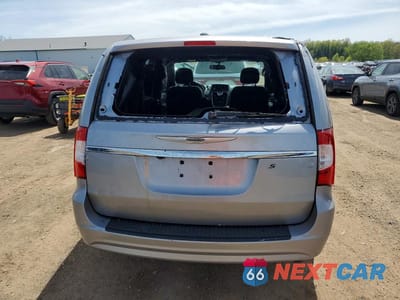 Zdjęcie 6 z 13 samochodu: 2015 CHRYSLER TOWN & COUNTRY S VIN:2C4RC1HG1FR698137 - miniatura