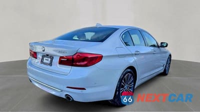 Czwarte zdjęcie samochodu z boku: 2019 BMW 530 I VIN:WBAJA5C56KWW22265 - miniatura