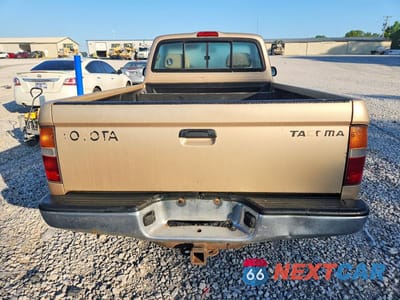 Zdjęcie 6 z 12 samochodu: 2000 TOYOTA TACOMA BASE VIN:4TAPM62N2YZ591370 - miniatura