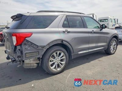 Trzecie zdjęcie samochodu z tyłu: 2021 FORD EXPLORER XLT VIN:1FMSK8DH6MGA41615 - miniatura