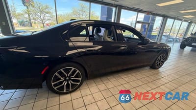 Zdjęcie 6 z 10 samochodu: 2023 BMW 760 XI VIN:WBA33EJ02PCM30053 - miniatura
