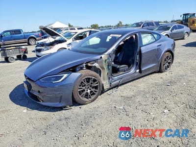 2023 TESLA MODEL S 5YJSA1E68PF499666 - główne zdjęcie licytacji z USA - miniatura
