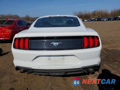 Zdjęcie 6 z 11 samochodu: 2019 FORD MUSTANG VIN:1FA6P8TH4K5124256 - miniatura